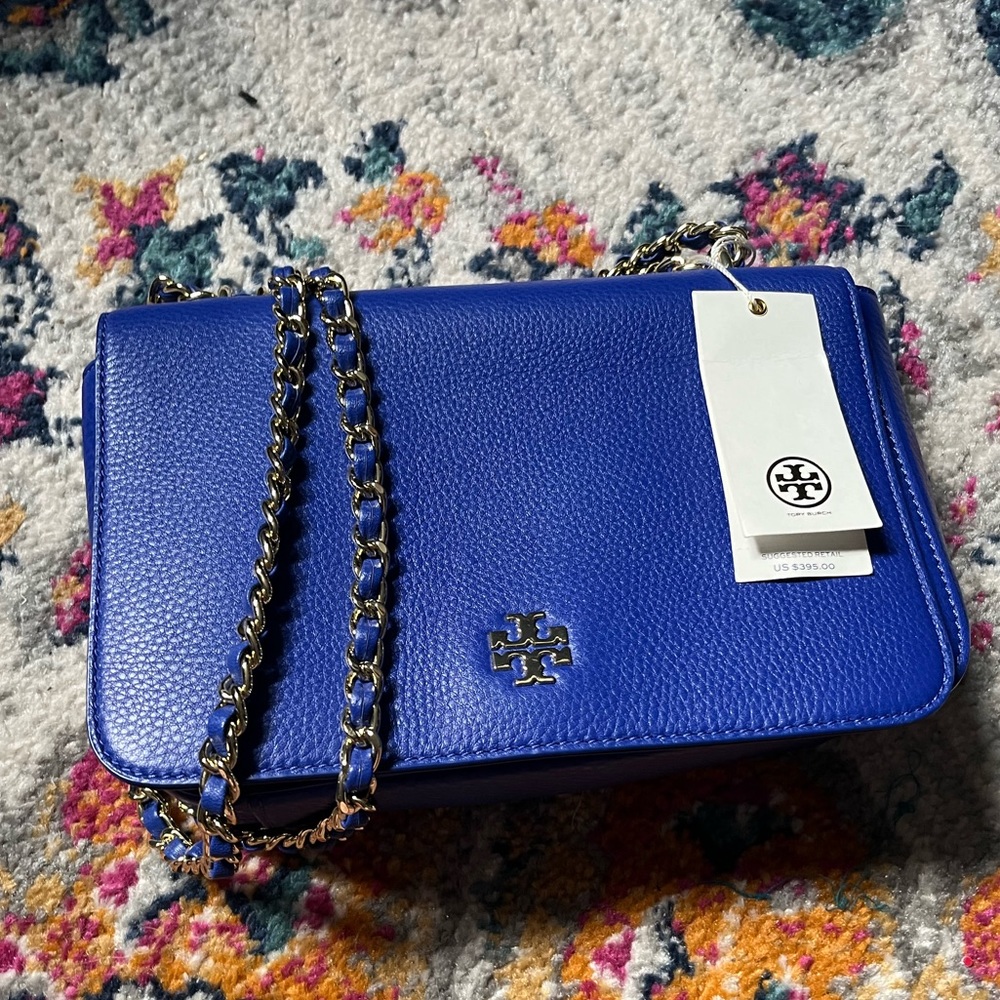 NWT! Tory Burch adjustable chain shoulder bag. Super cute!